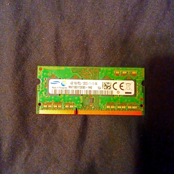 M471B5173DB0-YK0 - Samsung 4GB 1600Mhz DDR3 PC3-12800 Unbuffered Non - Picture 1 of 1